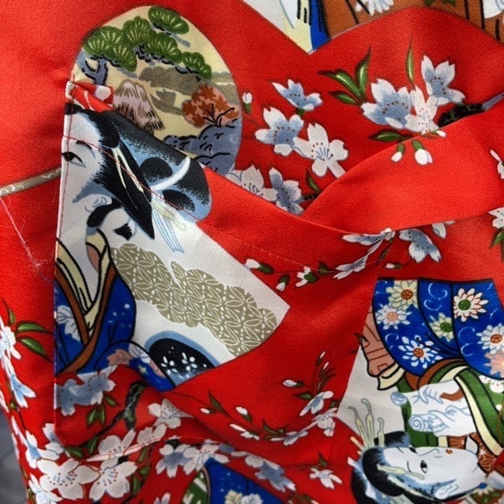 Kimono robe Rayon, red with flowers and wo… - Picture 6 of 8